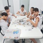 Aula de Artes no laboratóro!